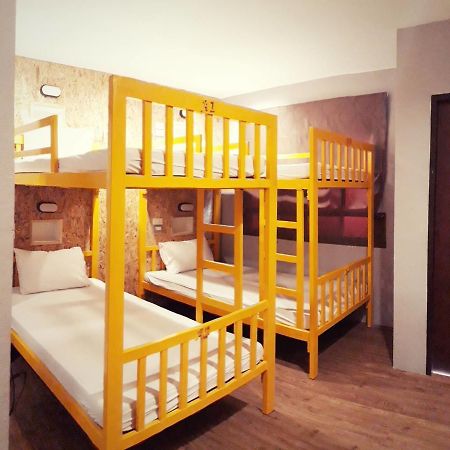 Frutta Hostel Patong Kültér fotó